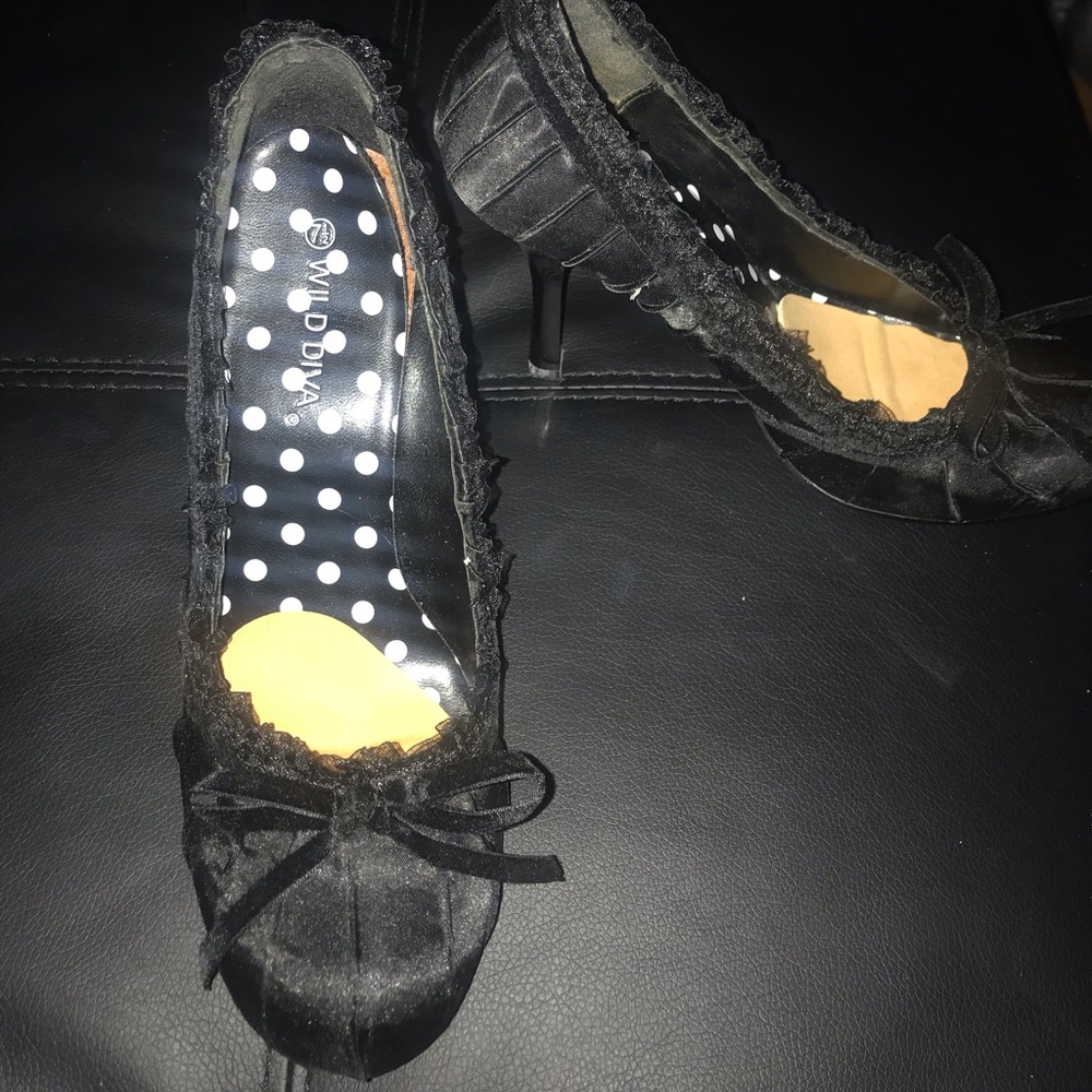 Shoes - Great/Good Condition - Picture 3 of 3